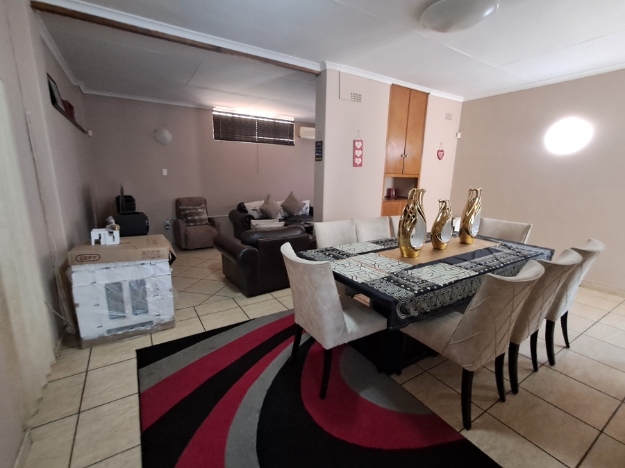 4 Bedroom Property for Sale in Vanderbijlpark SW 5 Gauteng