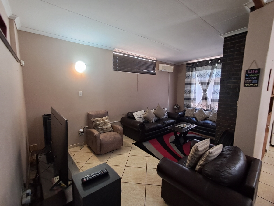 4 Bedroom Property for Sale in Vanderbijlpark SW 5 Gauteng