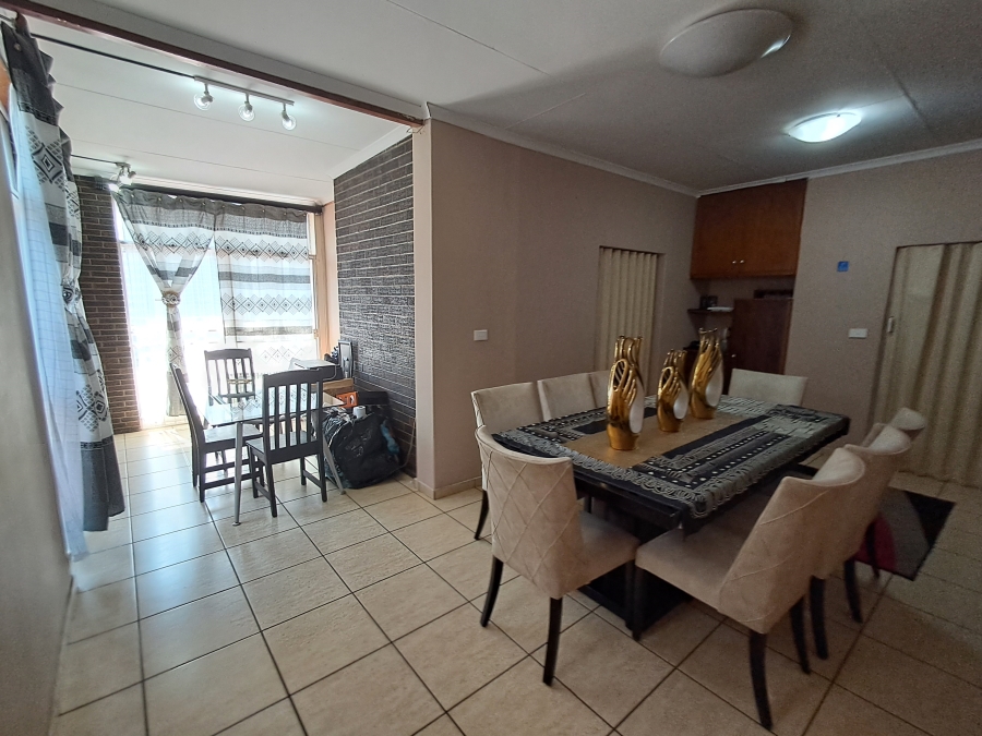4 Bedroom Property for Sale in Vanderbijlpark SW 5 Gauteng
