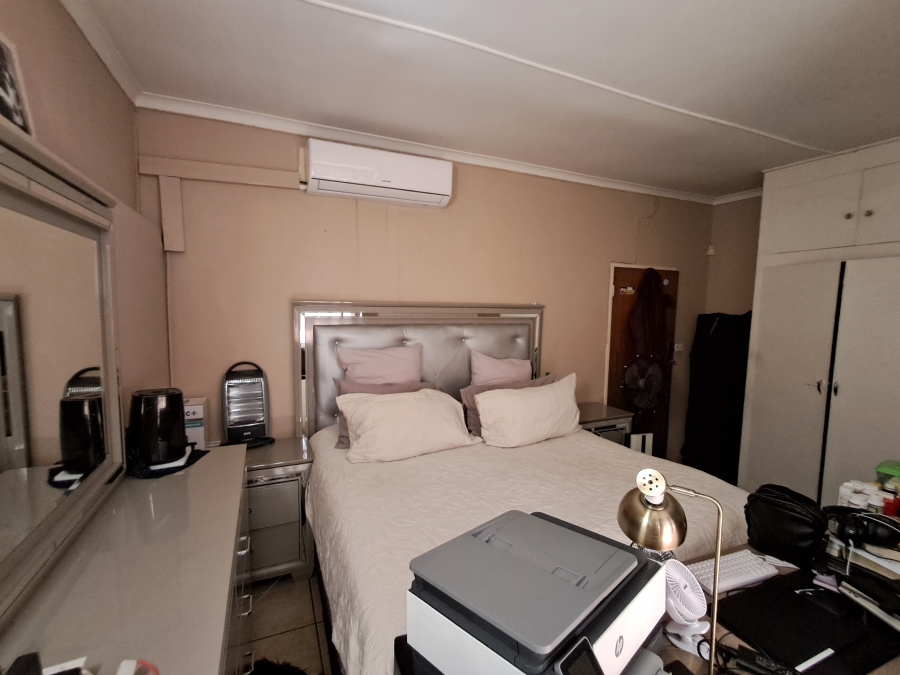 4 Bedroom Property for Sale in Vanderbijlpark SW 5 Gauteng