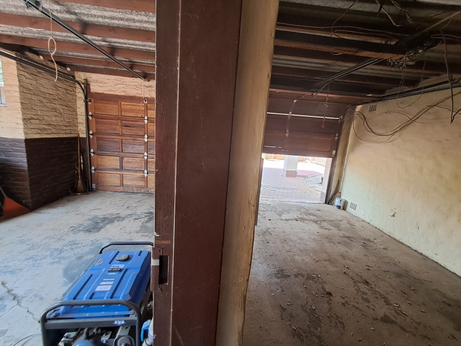 4 Bedroom Property for Sale in Vanderbijlpark SW 5 Gauteng