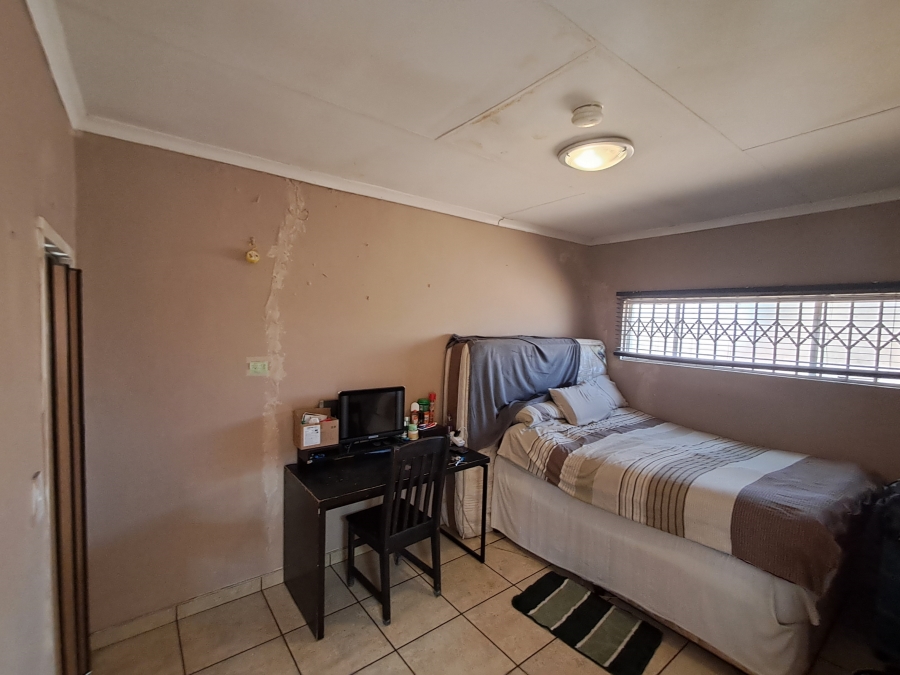 4 Bedroom Property for Sale in Vanderbijlpark SW 5 Gauteng