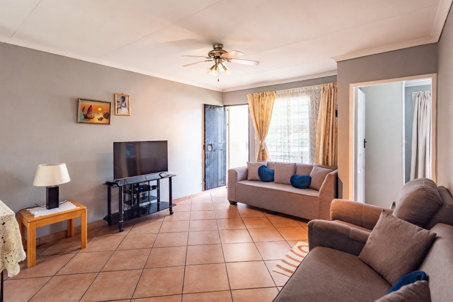 2 Bedroom Property for Sale in Carenvale Gauteng