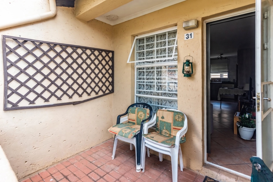 2 Bedroom Property for Sale in Carenvale Gauteng