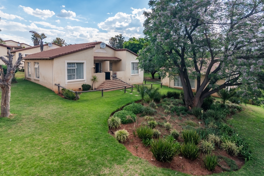 2 Bedroom Property for Sale in Carenvale Gauteng