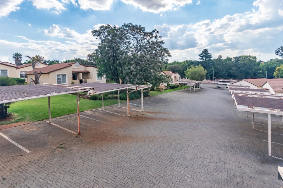 2 Bedroom Property for Sale in Carenvale Gauteng