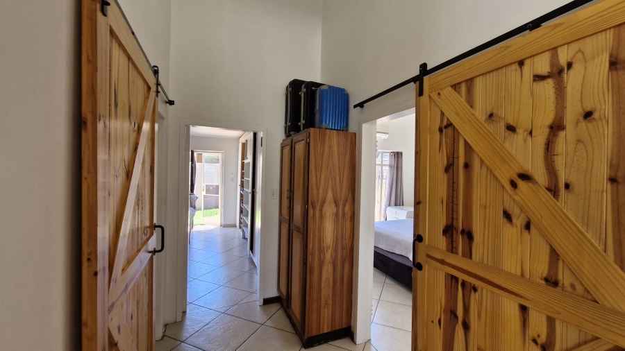 2 Bedroom Property for Sale in Die Hoewes Gauteng
