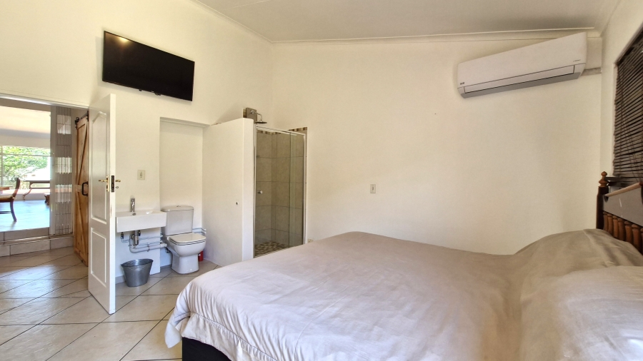 2 Bedroom Property for Sale in Die Hoewes Gauteng
