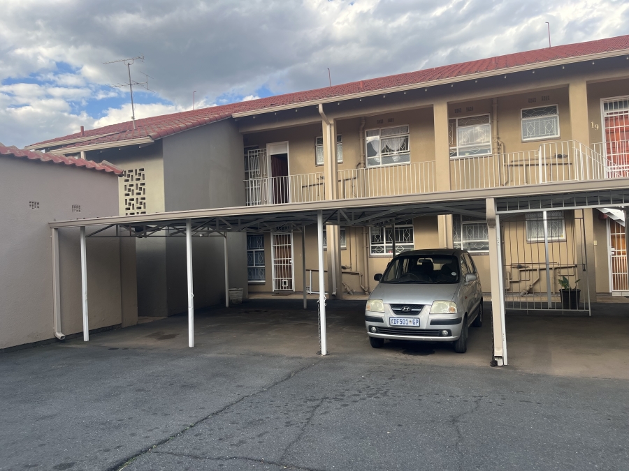 2 Bedroom Property for Sale in Brackenhurst Gauteng