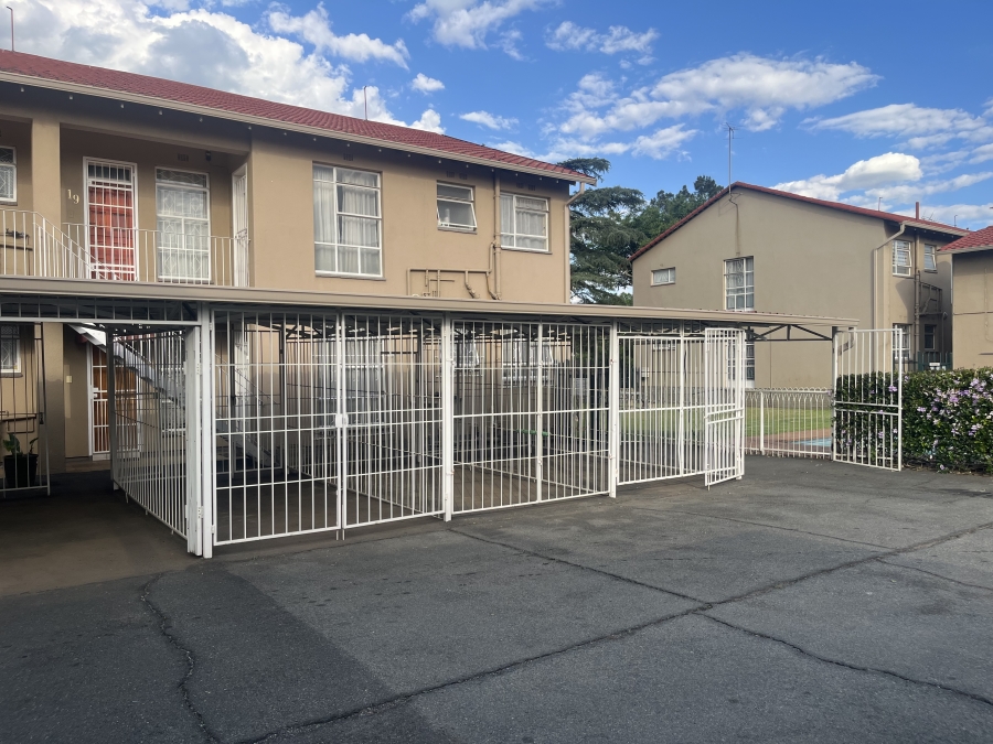 2 Bedroom Property for Sale in Brackenhurst Gauteng