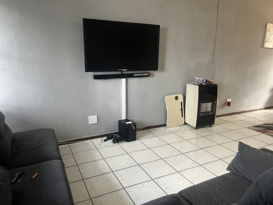 2 Bedroom Property for Sale in Brackenhurst Gauteng