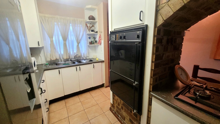 2 Bedroom Property for Sale in Sunnyside Gauteng