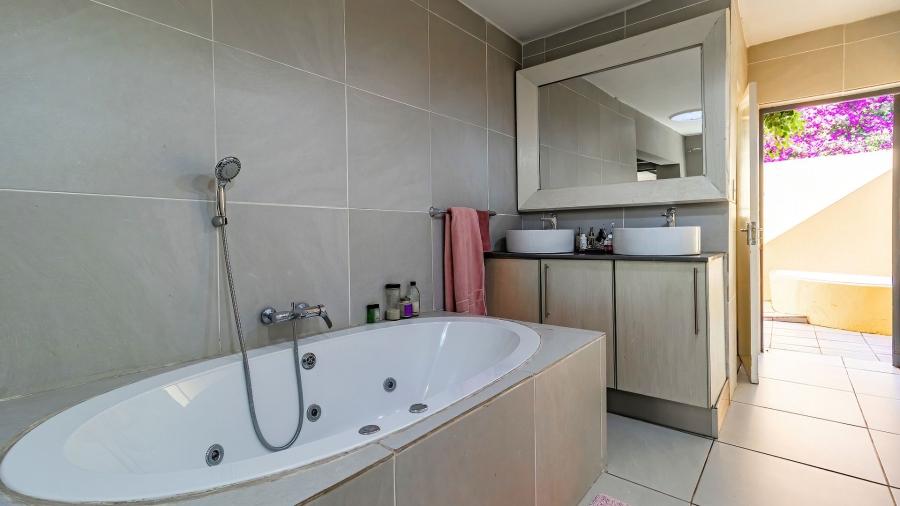 4 Bedroom Property for Sale in Fourways Gauteng