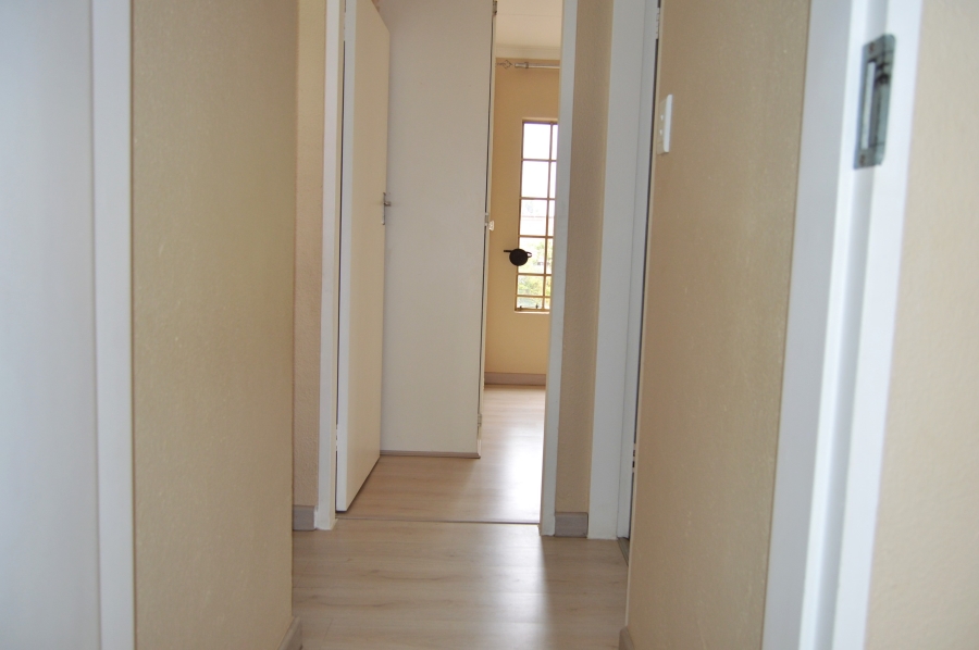 To Let 2 Bedroom Property for Rent in Wilgeheuwel Gauteng