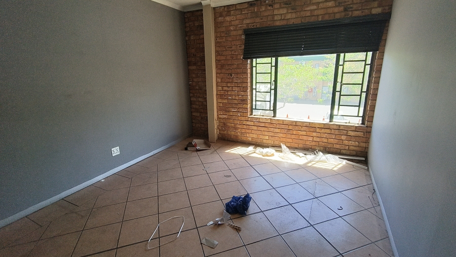 Commercial Property for Sale in Hennopspark Gauteng
