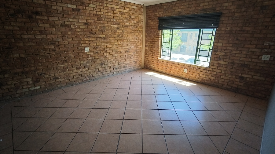 Commercial Property for Sale in Hennopspark Gauteng