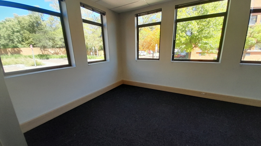 To Let Commercial Property for Rent in Faerie Glen Gauteng