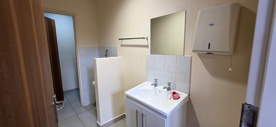 To Let Commercial Property for Rent in Halfway House Gauteng