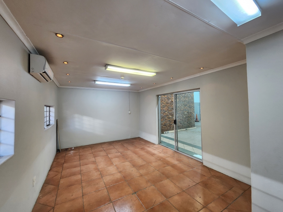 To Let Commercial Property for Rent in Silverton Gauteng