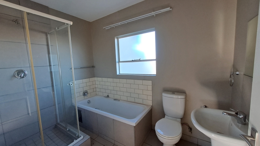 3 Bedroom Property for Sale in Selcourt Gauteng