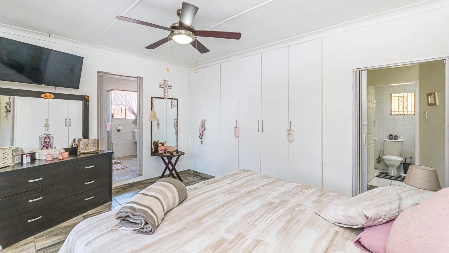 3 Bedroom Property for Sale in Mindalore Gauteng