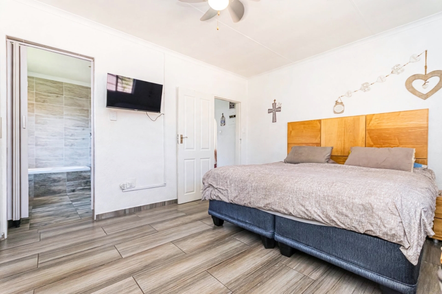 3 Bedroom Property for Sale in Mindalore Gauteng