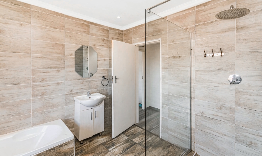 3 Bedroom Property for Sale in Mindalore Gauteng
