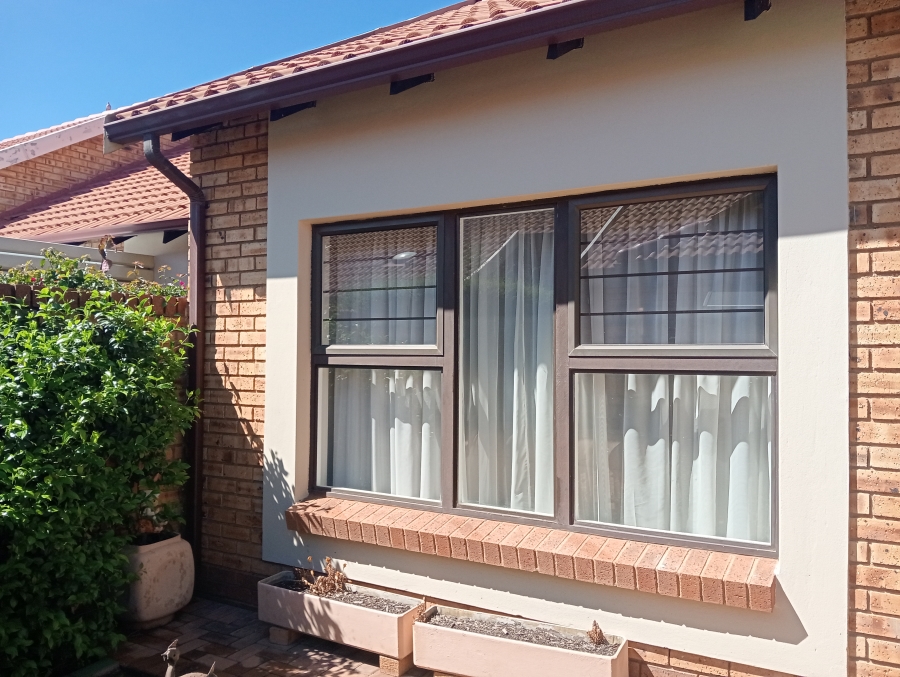 2 Bedroom Property for Sale in Brentwood Gauteng