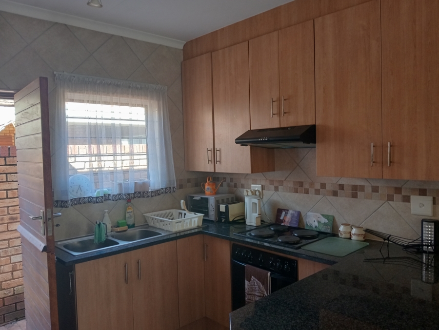 2 Bedroom Property for Sale in Brentwood Gauteng