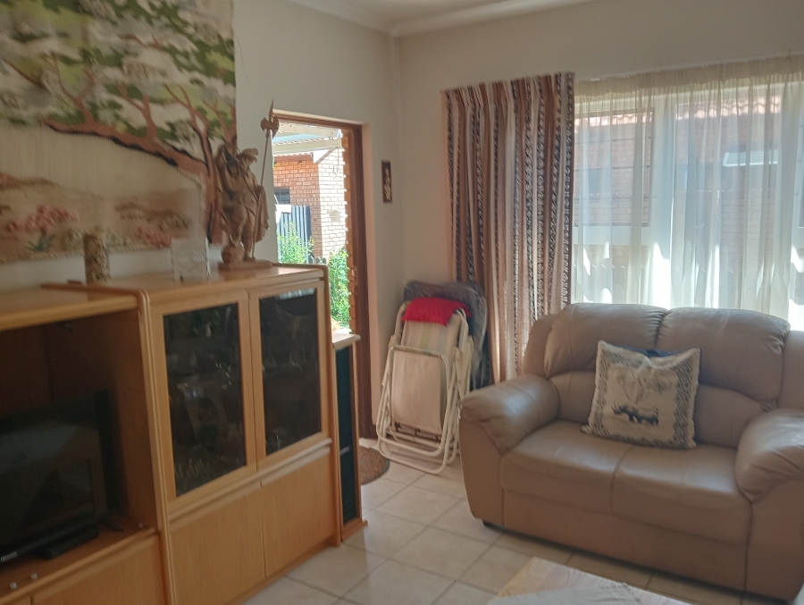 2 Bedroom Property for Sale in Brentwood Gauteng