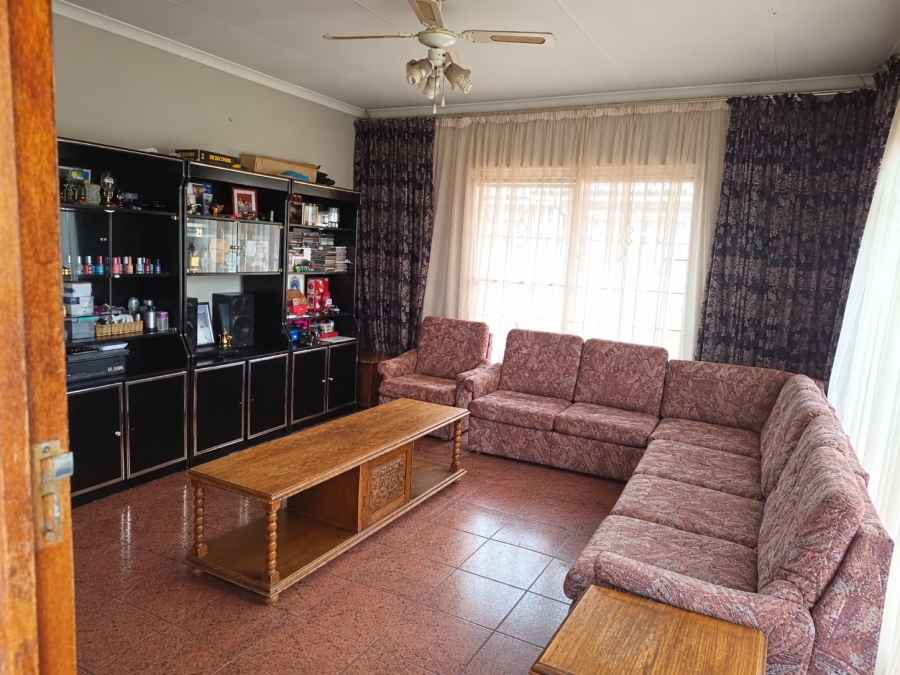 3 Bedroom Property for Sale in Lenasia South Gauteng