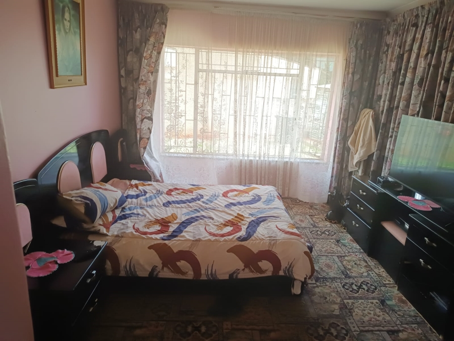 3 Bedroom Property for Sale in Lenasia South Gauteng