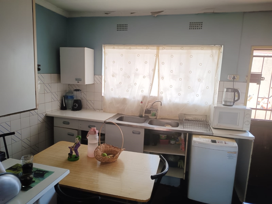 3 Bedroom Property for Sale in Lenasia South Gauteng