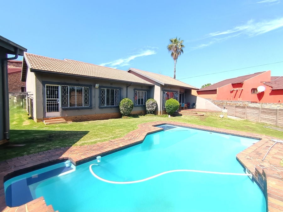 4 Bedroom Property for Sale in Dalpark Ext 1 Gauteng