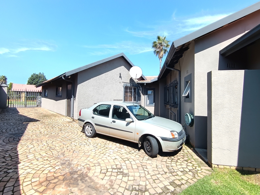 4 Bedroom Property for Sale in Dalpark Ext 1 Gauteng