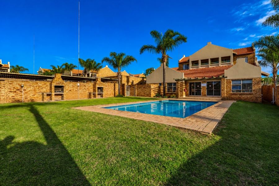 2 Bedroom Property for Sale in Raslouw A H Gauteng