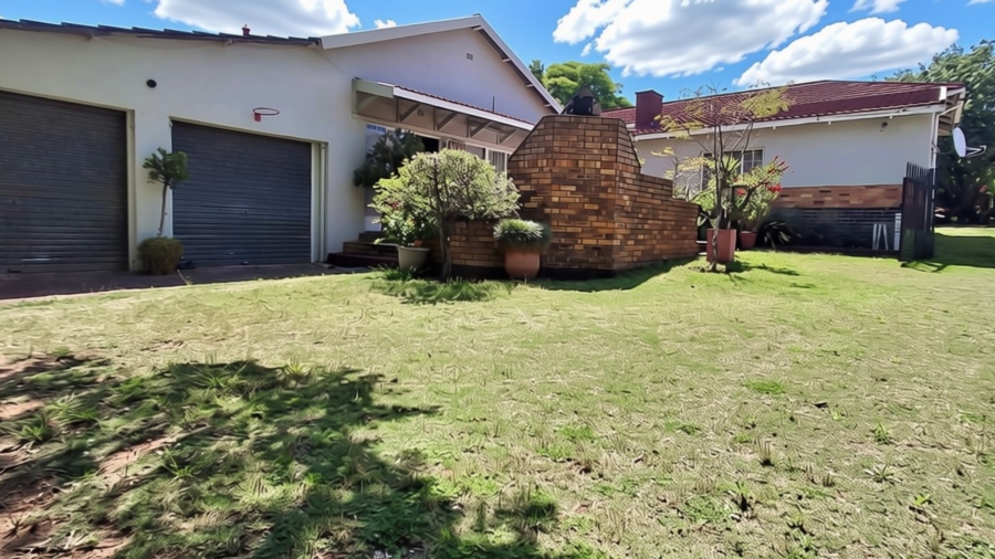 5 Bedroom Property for Sale in Lambton Gauteng