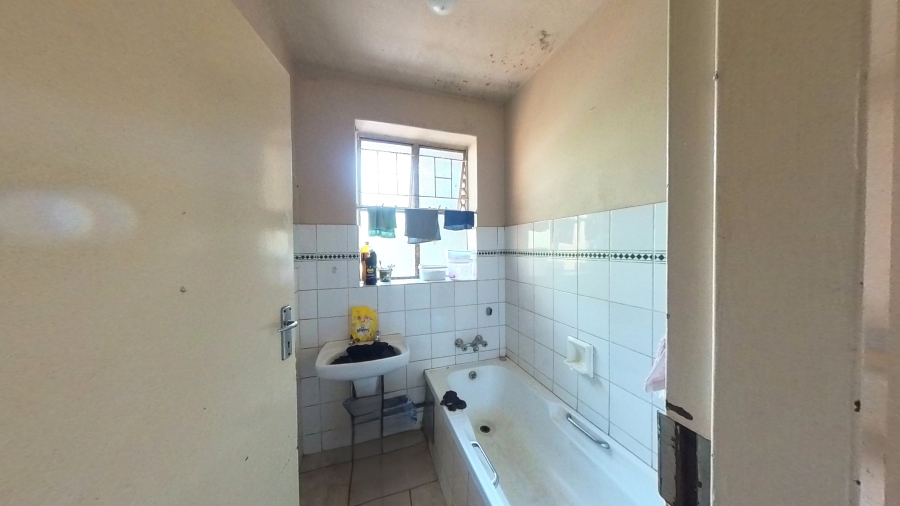 2 Bedroom Property for Sale in Sunnyside Gauteng