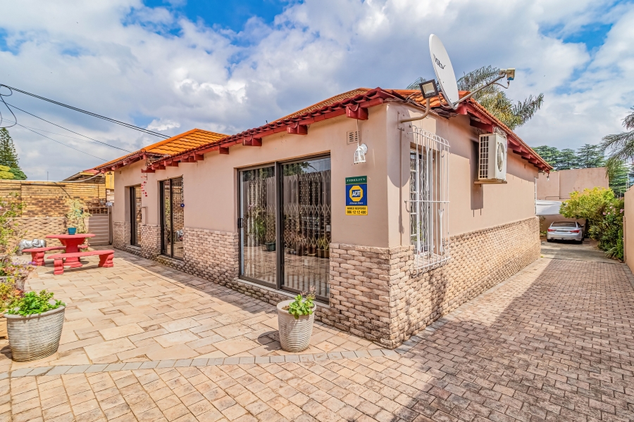 5 Bedroom Property for Sale in Kensington Gauteng