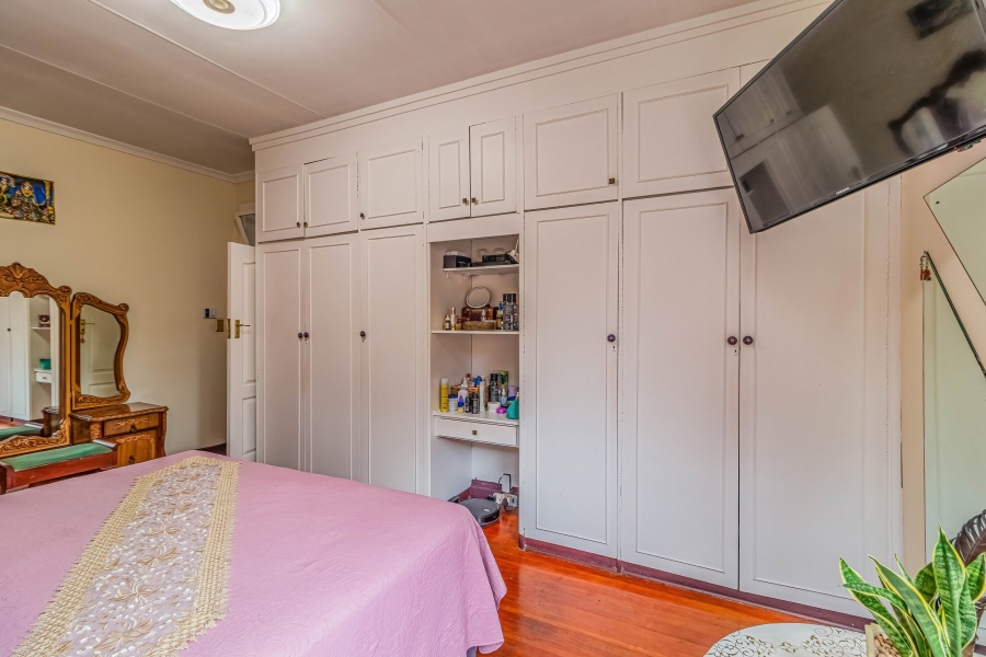 5 Bedroom Property for Sale in Kensington Gauteng