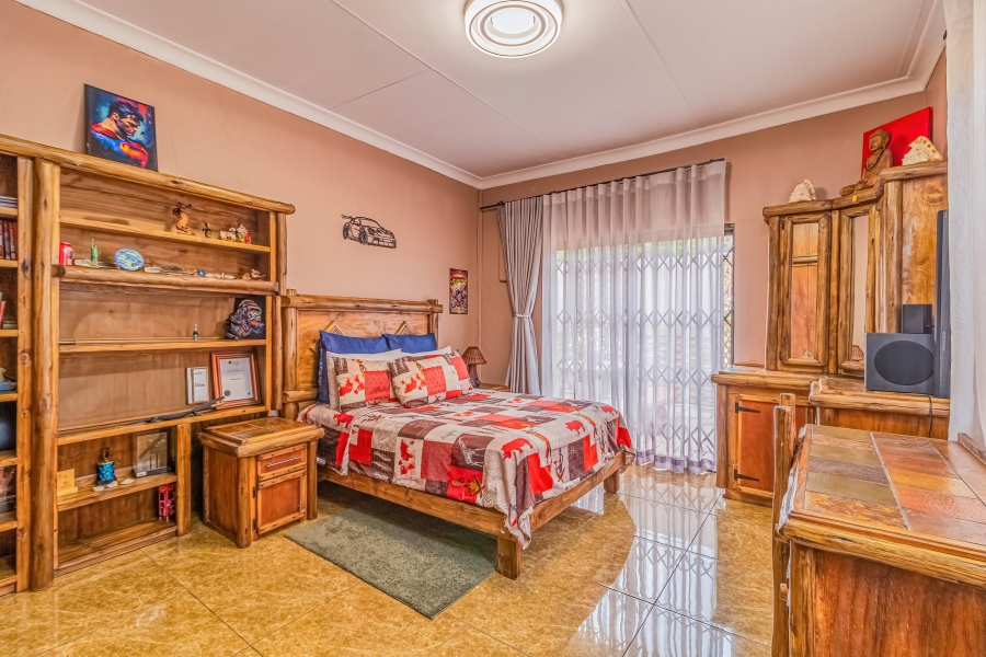 5 Bedroom Property for Sale in Kensington Gauteng