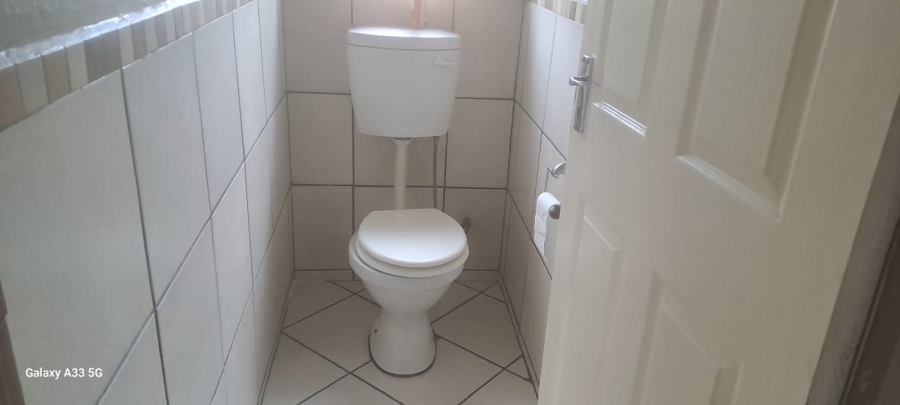 3 Bedroom Property for Sale in Denneoord Gauteng