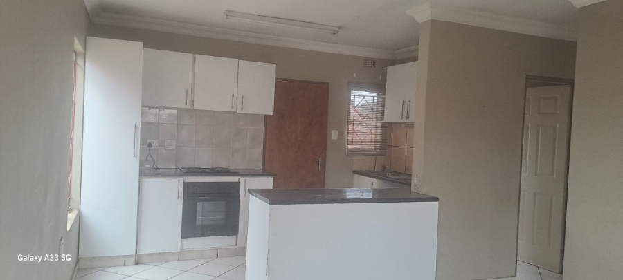 3 Bedroom Property for Sale in Denneoord Gauteng
