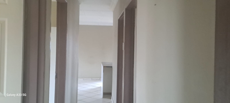 3 Bedroom Property for Sale in Denneoord Gauteng