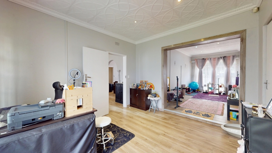 4 Bedroom Property for Sale in Glen Marais Gauteng
