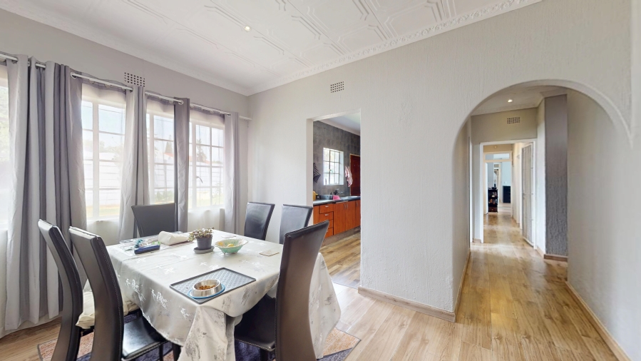 4 Bedroom Property for Sale in Glen Marais Gauteng
