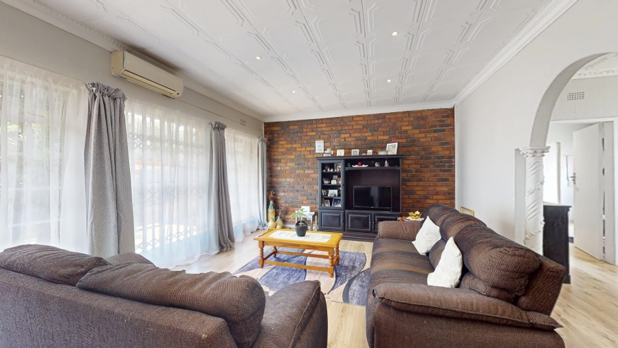 4 Bedroom Property for Sale in Glen Marais Gauteng