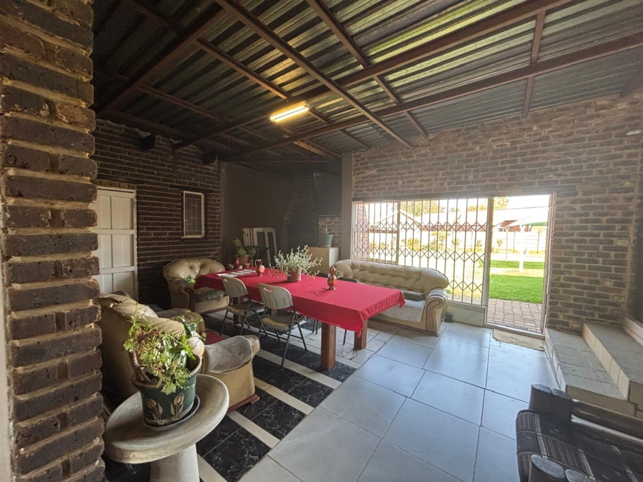 3 Bedroom Property for Sale in Bonanne Gauteng