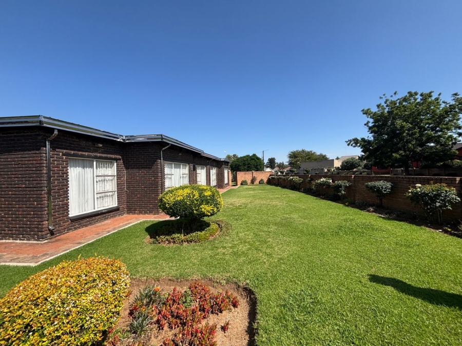 3 Bedroom Property for Sale in Bonanne Gauteng