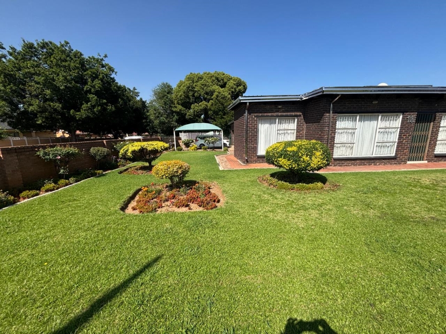 3 Bedroom Property for Sale in Bonanne Gauteng